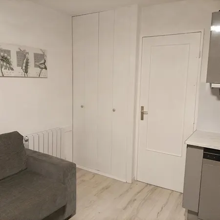 Studio Cabine Dans Avec Piscine Apartment *