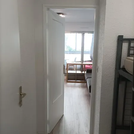 Studio Cabine Dans Avec Piscine Apartment *