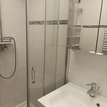 Apartment Studio Cabine Dans Avec Piscine La Grande-Motte