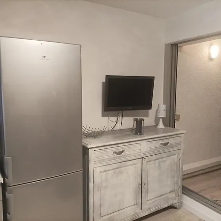 Apartment Studio Cabine Dans Avec Piscine